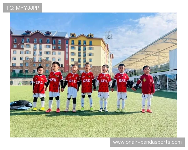 张家口足球历史上的第一球星是谁 他们的成长历程与成就揭秘